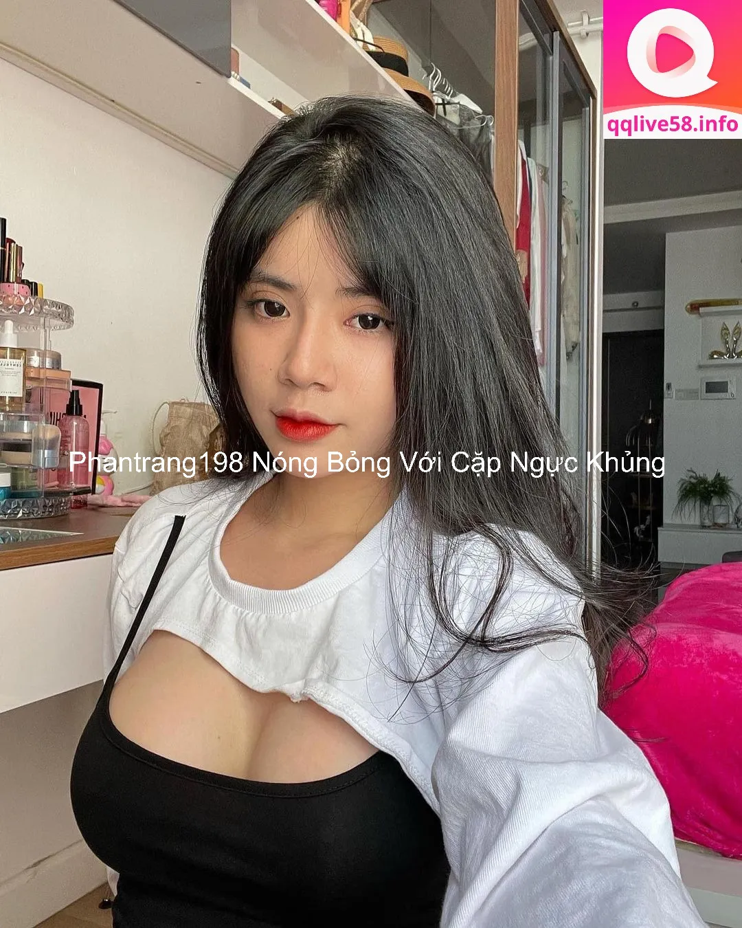 Phantrang198 Nóng Bỏng Với Cặp Ngực Khủng 2