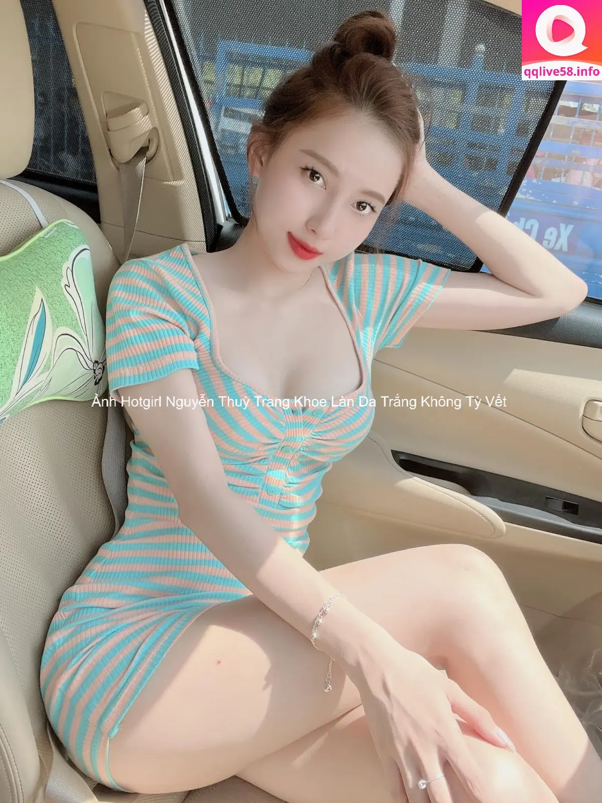 Ảnh Hotgirl Nguyễn Thuỳ Trang Khoe Làn Da Trắng Không Tỳ Vết 2